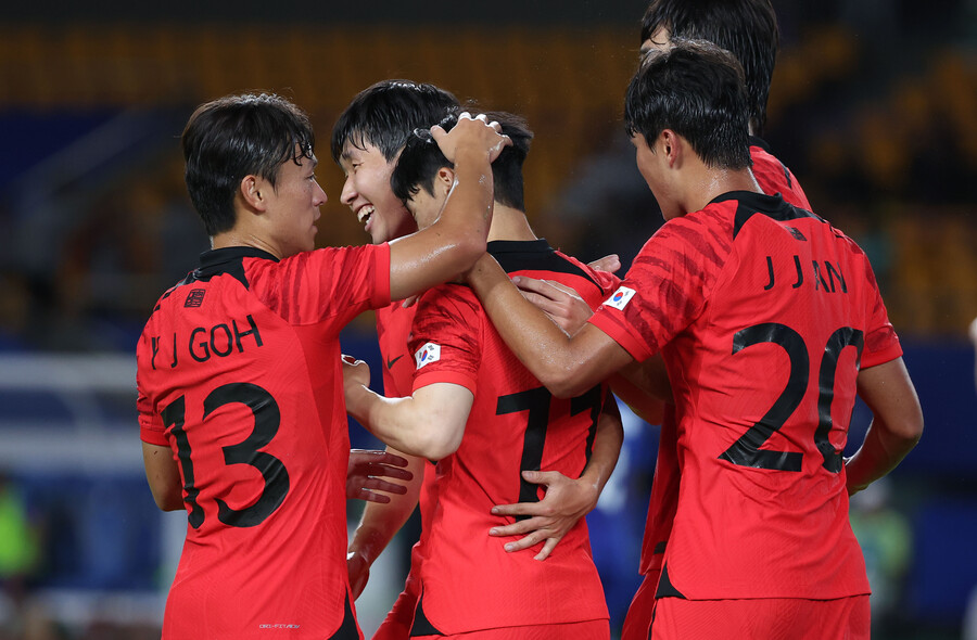 ▲ 한국은 태국을 4-0으로 꺾고 조 1위와 16강 진출을 확정지었다.  ⓒ연합뉴스