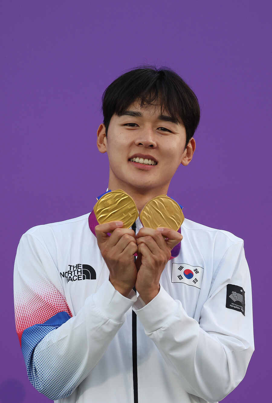 [항저우NOW] 이것이 스타성, '한국 첫 2관왕' 전웅태는 나흘 전 약속을 지켰다…펜싱에서 실망→대역전극→개인·단체 석권