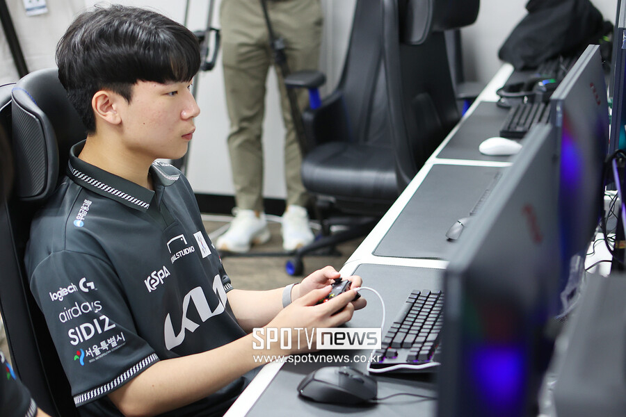 ▲ 항저우 아시안게임 FC온라인 국가대표 박기영
