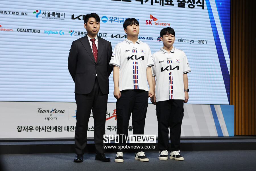 ▲ 항저우 아시안게임에 나서는 FC온라인 국가대표 선수단