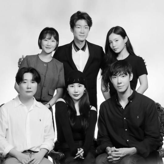 'K팝스타1', 11년 지나도 우정 영원하네…백아연 결혼식서 '가족사진'