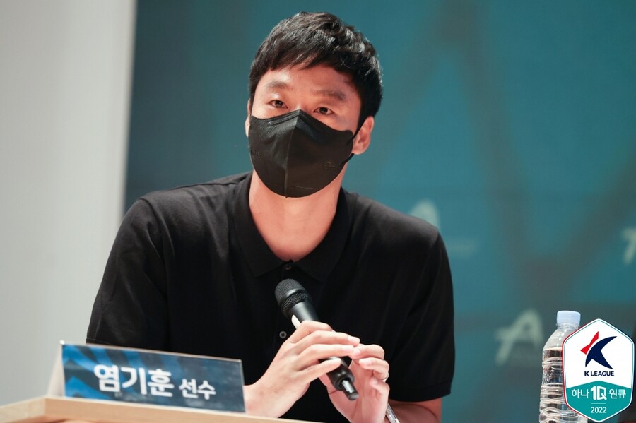 ▲ 염기훈은 수원의 살아있는 전설로 통한다. ⓒ한국프로축구연맹