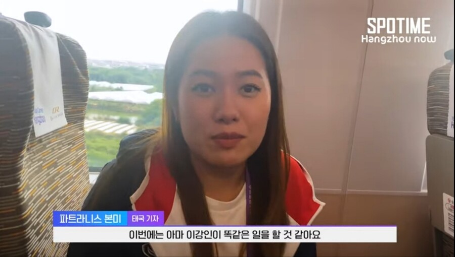 ▲ 중국 현지에서 본지와 만난 태국 기자. 손흥민과 이강인에 대한 태국의 관심도를 전했다. ⓒ유튜브 스포타임 영상 갈무리
