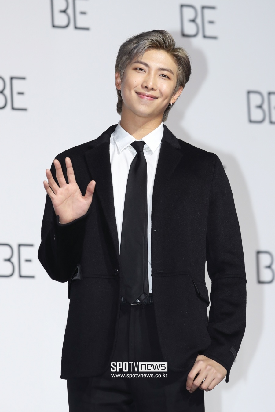 문화재 보존→목소리 재능기부→법의학자 양성…기부는 RM처럼[이슈S]