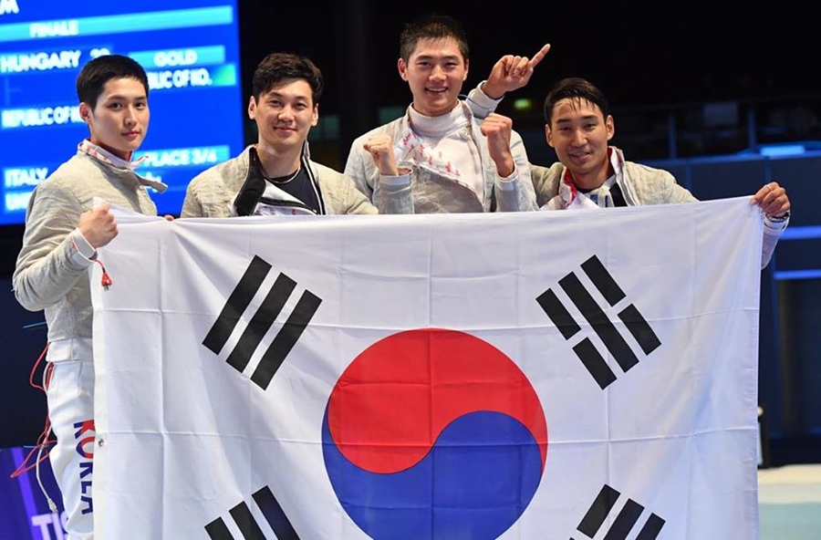 ▲ 남자 사브르 대표팀. 김준호, 구본길, 오상욱, 김정환(왼쪽부터) ⓒ FIE