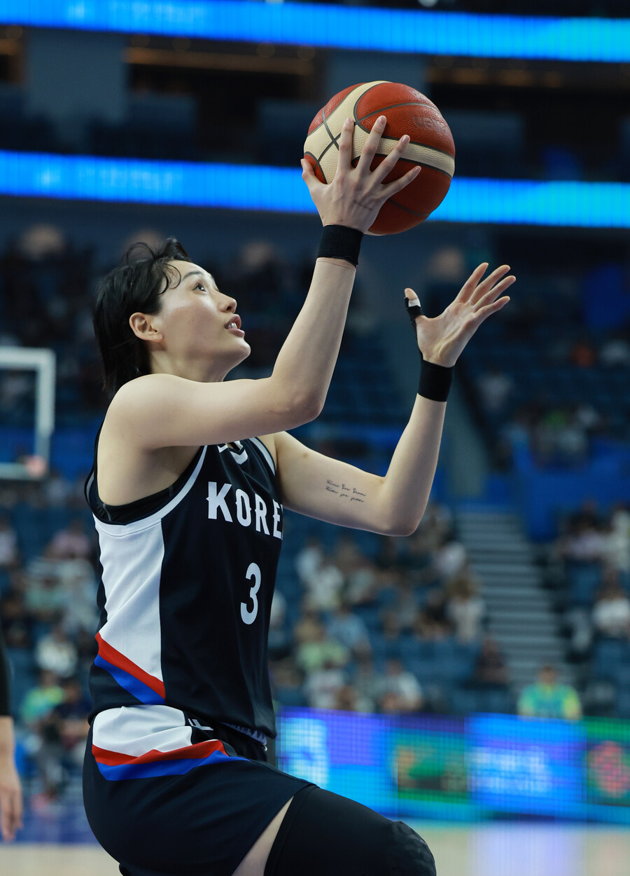 ▲ 대표팀의 첫 득점은 강이슬의 손끝에서 나왔다. ⓒ연합뉴스