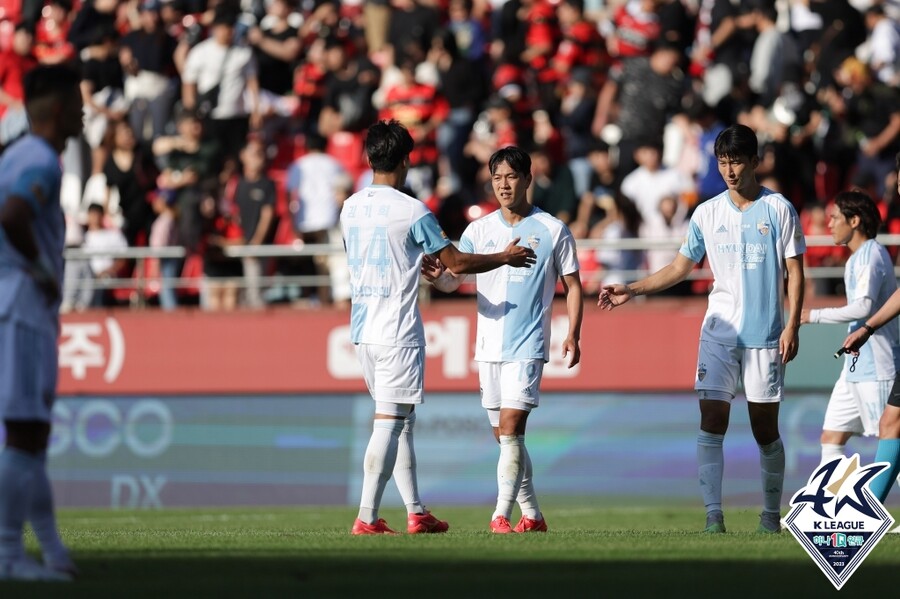 ▲ 포항 스틸러스-울산 현대, 수원FC-FC서울은 모두 비겼다. ⓒ한국프로축구연맹