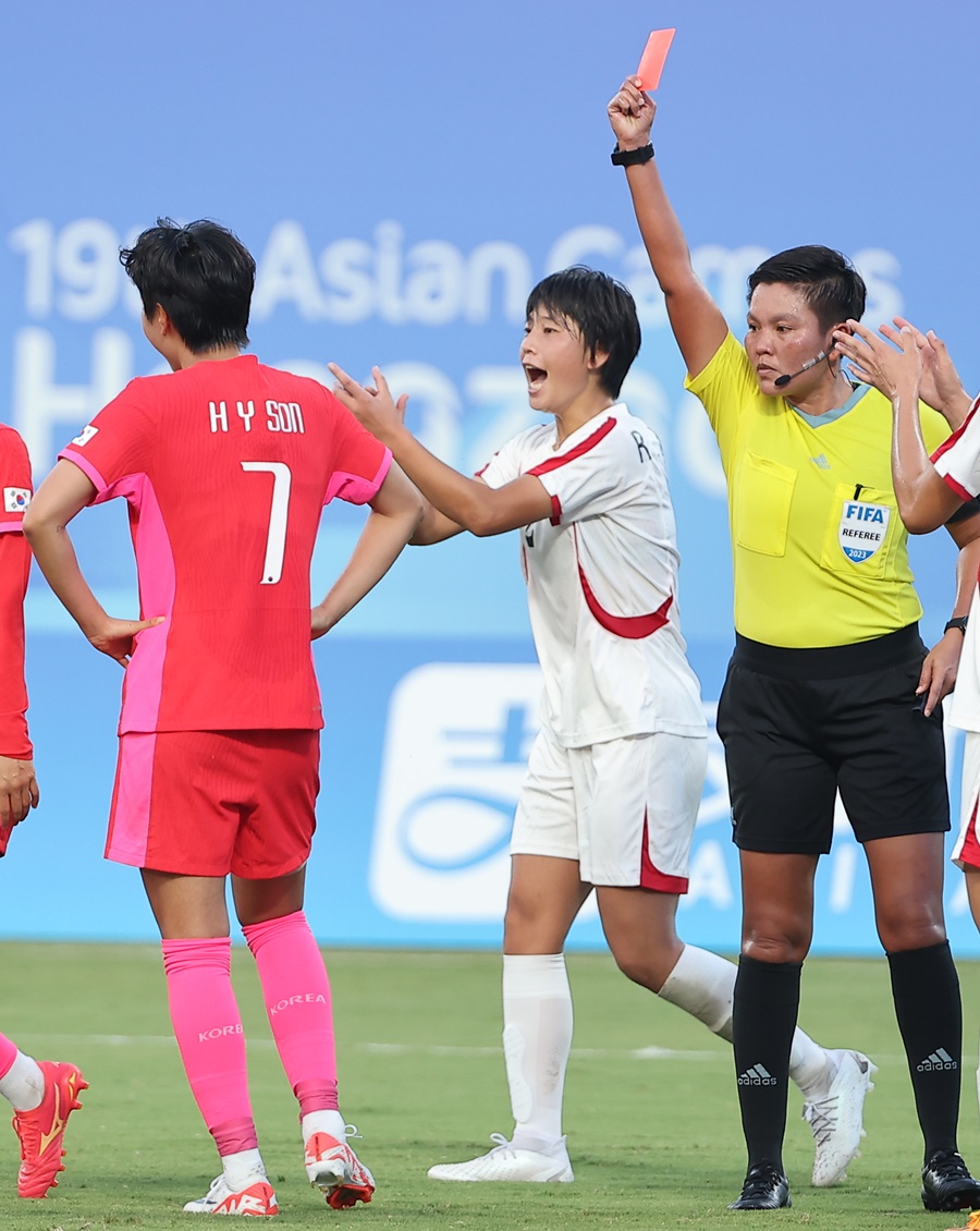 ▲ 한국과 북한의 항저우 아시안게임 여자축구 8강전  ⓒ연합뉴스
