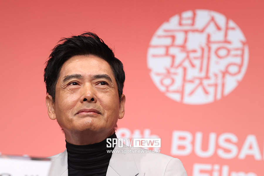 '올해의 亞영화인상' 주윤발 "韓팬들 사랑 기뻐…영화 없다면 나도 없다"(종합)[BIFF]