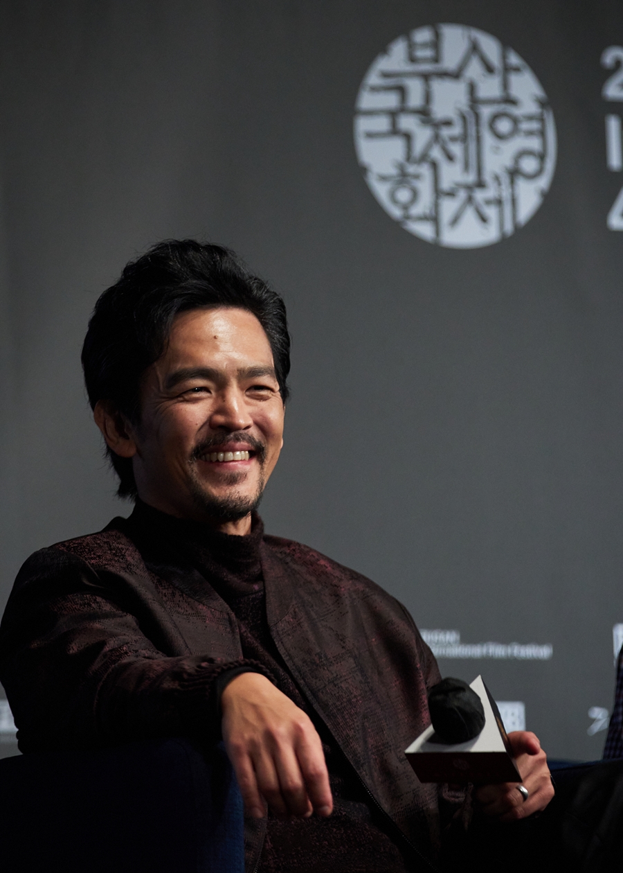 "예술만큼은 기계에 뺏겨선 안돼"…존 조·스티븐 연이 밝힌 할리우드 배우 파업[BIFF]