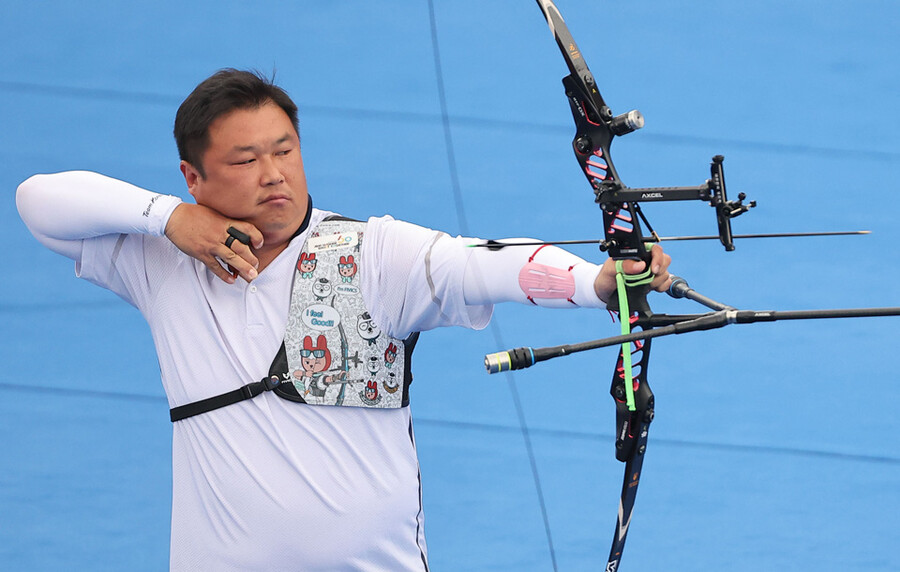 ▲ 2022 항저우 아시안게임 양궁 리커브 단체전에서 과녁을 조준하는 오진혁 ⓒ연합뉴스
