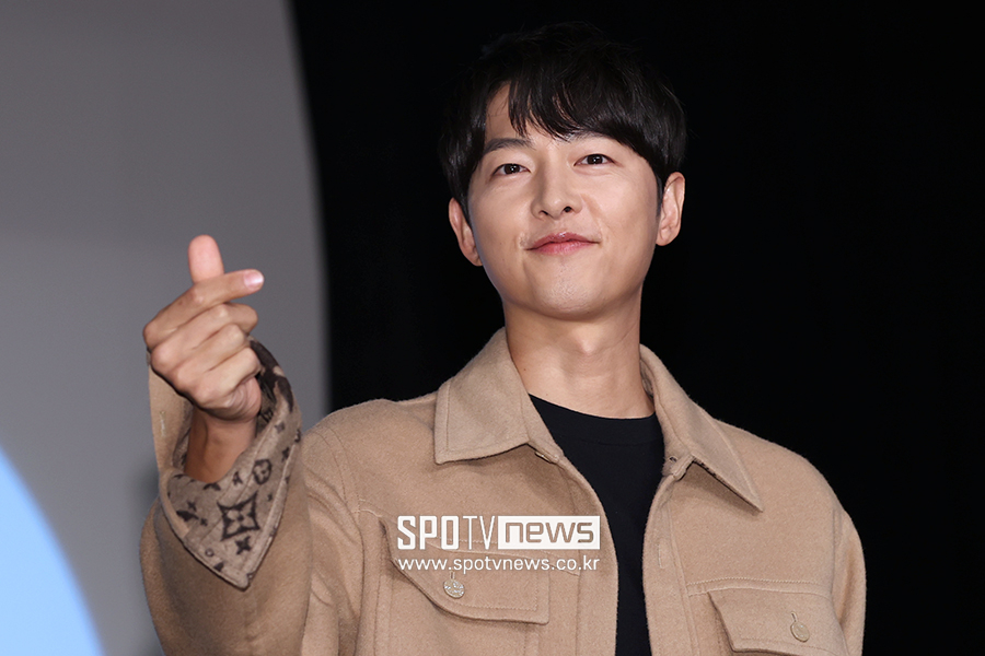 송중기 "떳떳한 父·배우 되겠다…50주년 주윤발 비하면 난 신생아"(종합)[BIFF]