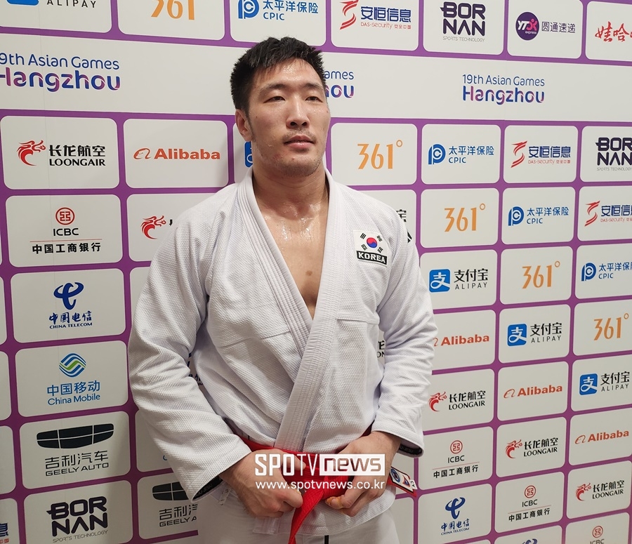 [항저우 NOW] MMA 파이터, 메달리스트 됐다…"17kg 감량하고 싸웠다"