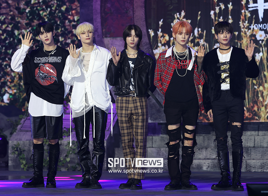 TXT "2년 4개월 만에 정규앨범, 치열하게 준비했다…팬들에게 선물 됐으면"