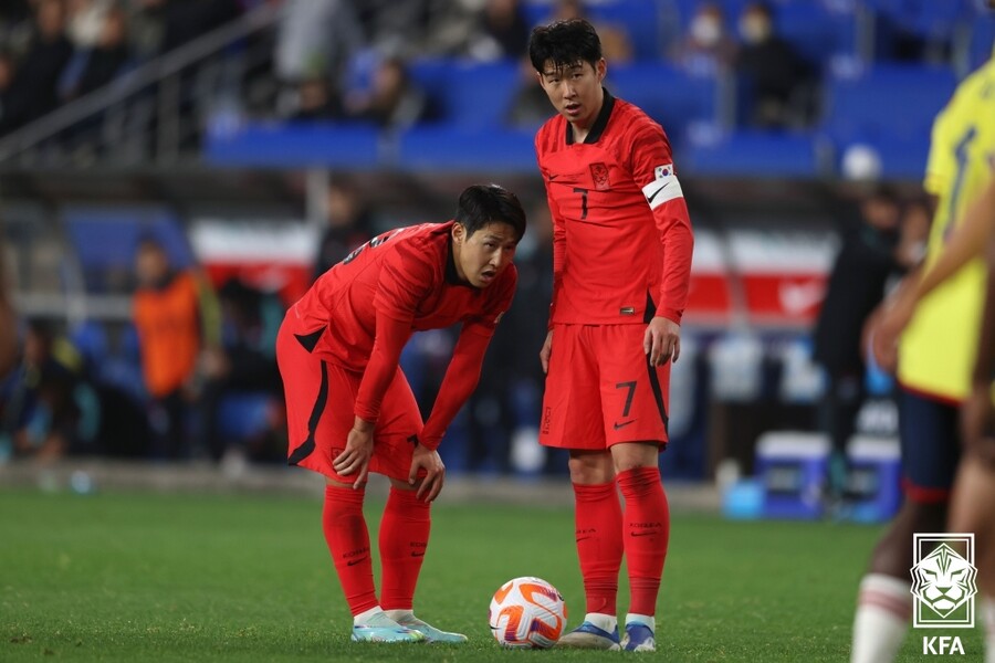 ▲ 이강인과 손흥민. ⓒ대한축구협회