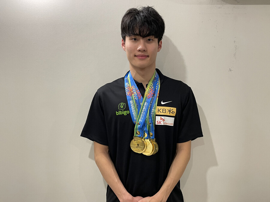▲ 제104회 전국체육대회 수영 5관왕을 차지하며 대회 MVP에 오른 황선우 ⓒ올댓스포츠