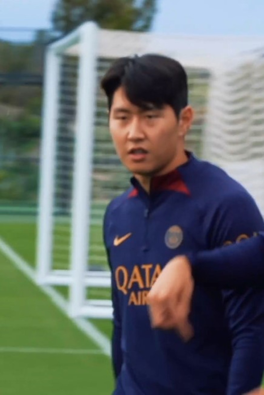 ▲ 금메달을 목에 걸고 PSG로 돌아간 이강인이 동료들에게 환대를 받았다 ⓒ PSG
