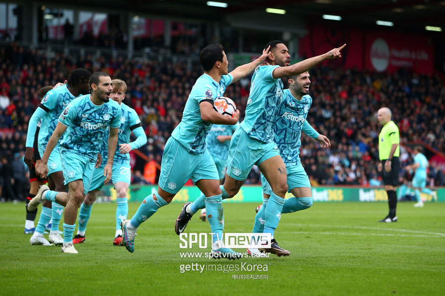 ▲ 울버햄턴은 AFC본머스에 2-1 역전승을 거뒀다.