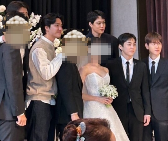 ▲ 엑소 첸 결혼식에 모인 엑소 멤버들. 출처| 하객 인스타그램
