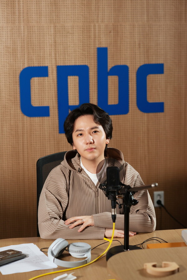 ▲ '임형주의 너에게 주는 노래'를 진행한 임형주. 제공|디지엔콤