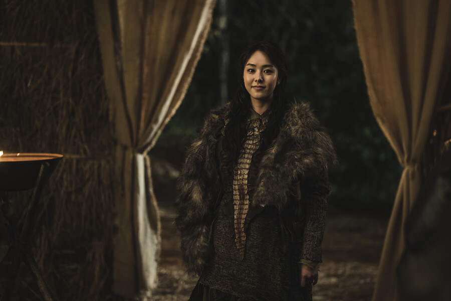 카라타 에리카, '아라문의 검' 등장…'아스달' 세계관 잇기