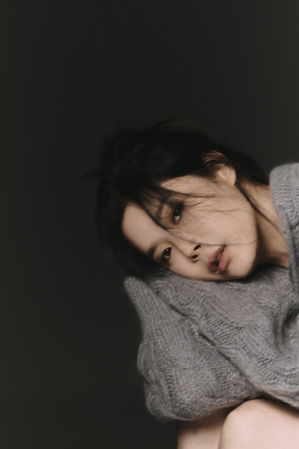 ▲ 11월 3일 신곡을 발표하는 린. 제공|325E&C