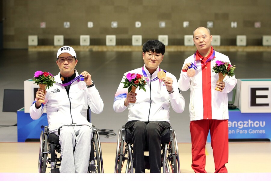 한국 사격 대표팀이 금·은메달을 한번에 따냈다. ⓒ대한장애인체육회