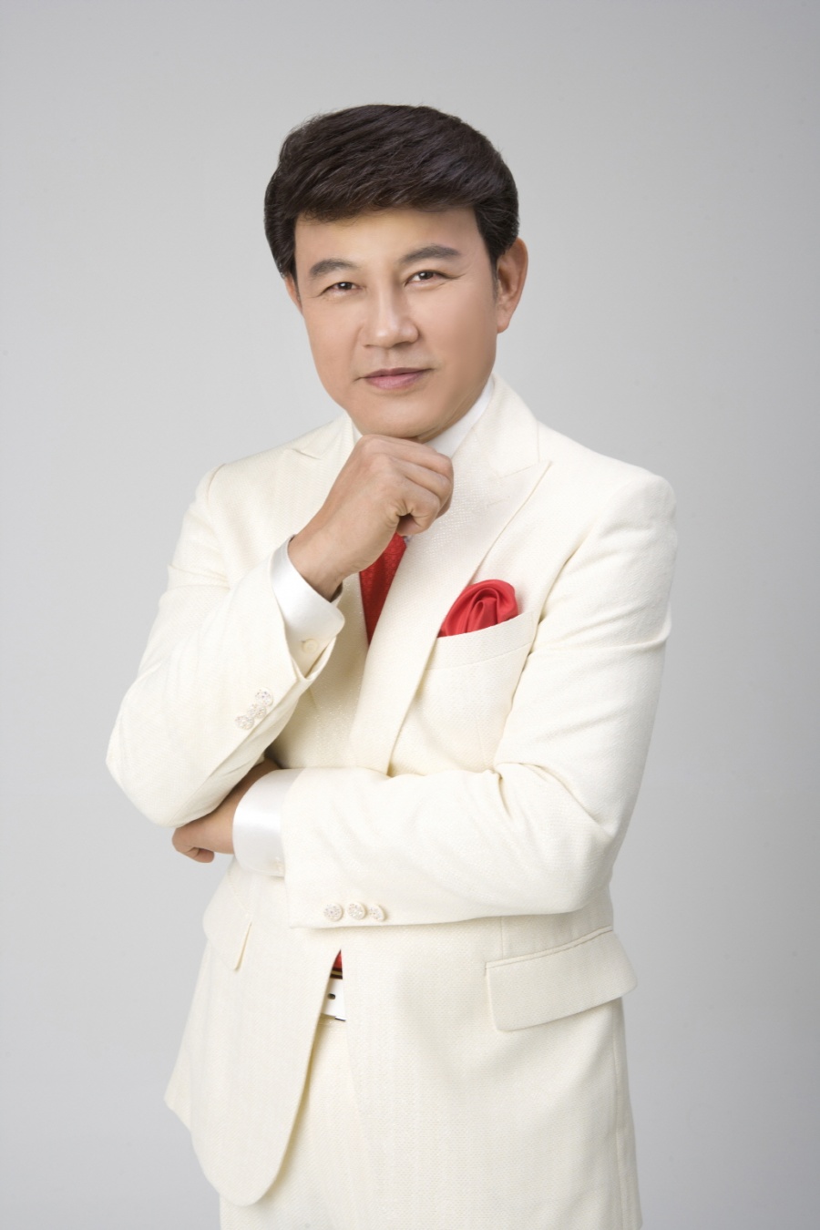 설운도 아내 몰던 벤츠, 상가 돌진…소속사 "급발진 의심, 음주‧약물 No"[공식입장]