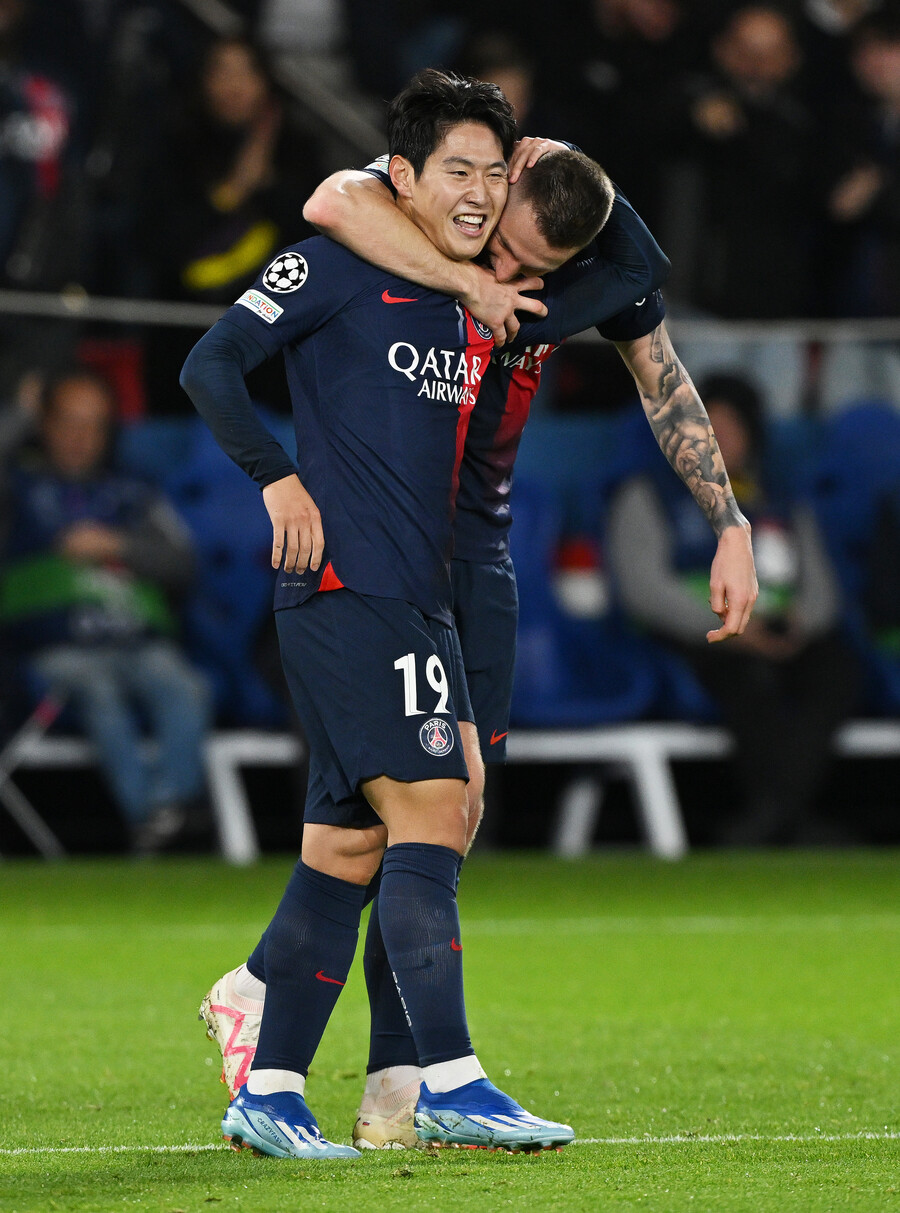 챔스 19분 뛰고 → 프랑스 젖었다…"이강인, 뎀벨레보다 훨씬 잘한다" PSG 700억 선발 흔들흔들