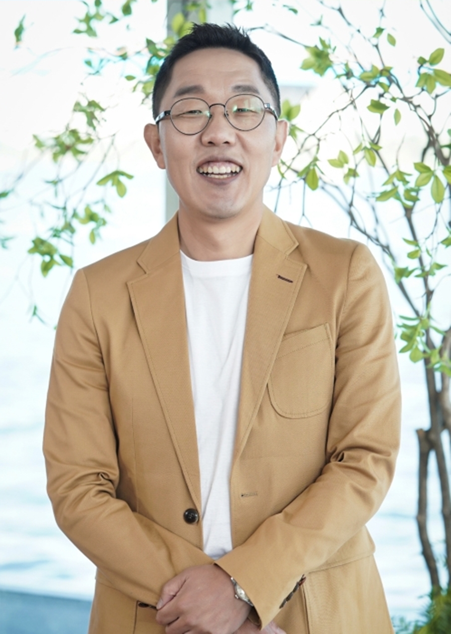 "PD들이 안 불렀다" 김제동, 3년만의 예능복귀에 쏠린 관심[이슈S]