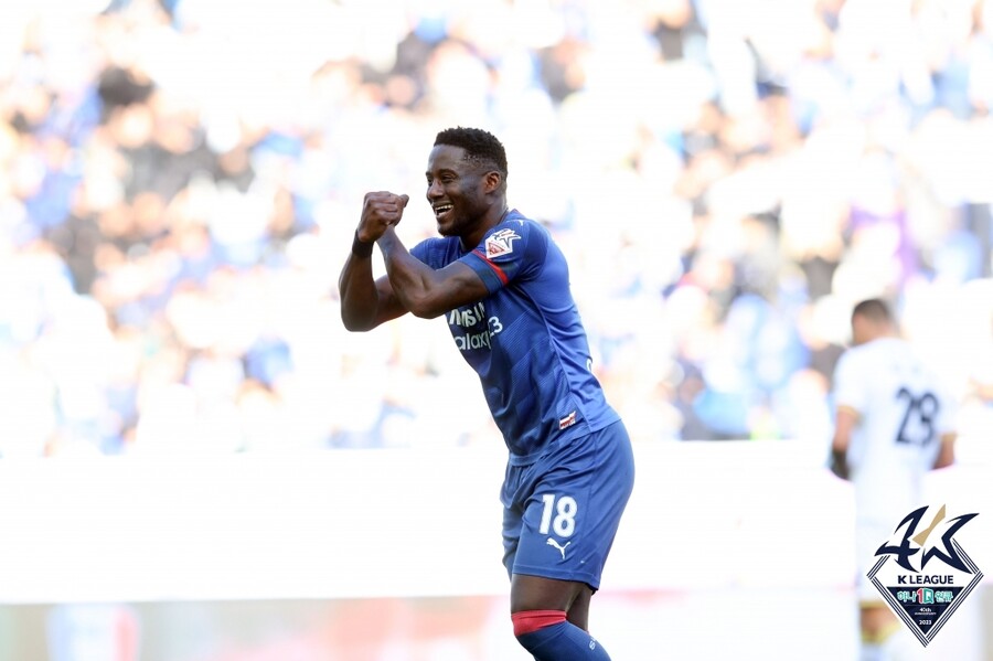 ▲ 수원삼성이 대전하나시티즌전에서 통한의 실점으로 탈꼴찌에 실패했다 ⓒ한국프로축구연맹