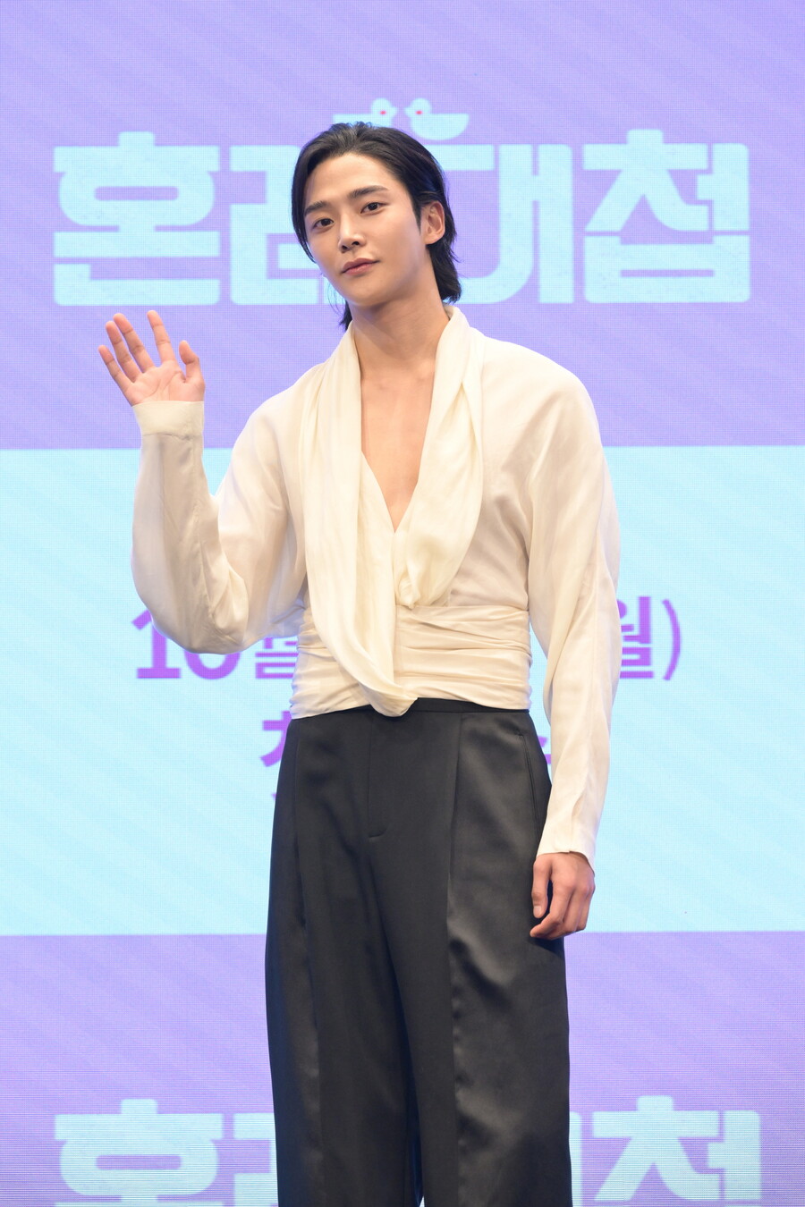 '혼례대첩' 로운 "SF9 탈퇴 서운하겠지만 내가 감당할 마음, 휘영과 현장서 잘 지내"