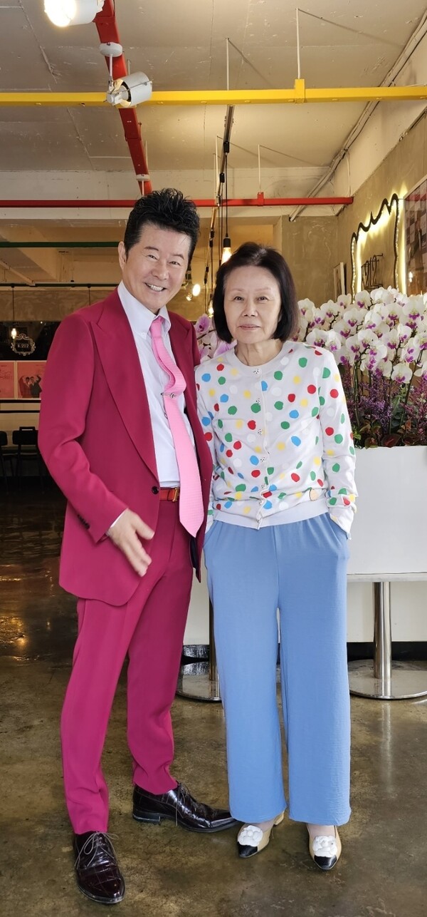 ▲ 태진아와 그의 아내 이옥형 씨. 제공|진아엔터테인먼트
