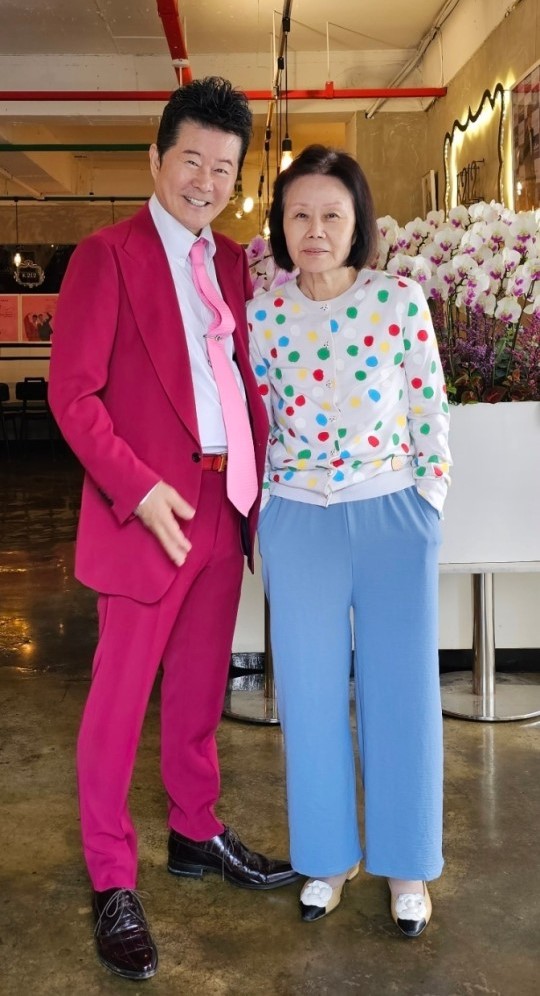 "중증 치매 ♥옥경이 위한 곡" 태진아, 신곡 녹음하며 눈물"
