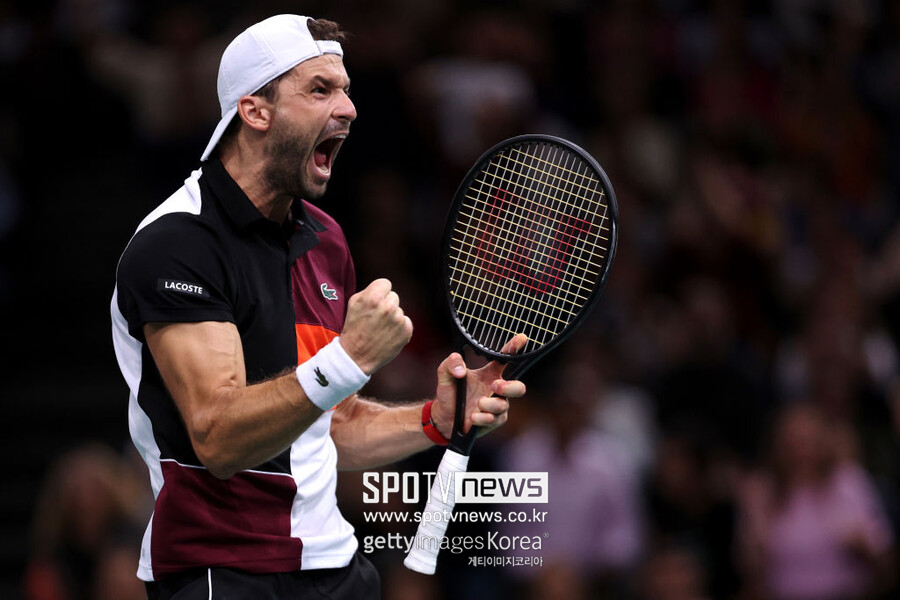 ▲  2023 ATP 투어 파리 마스터스 단식 결승 진출을 확정한 뒤 환호하는 그리고리 디미트로프