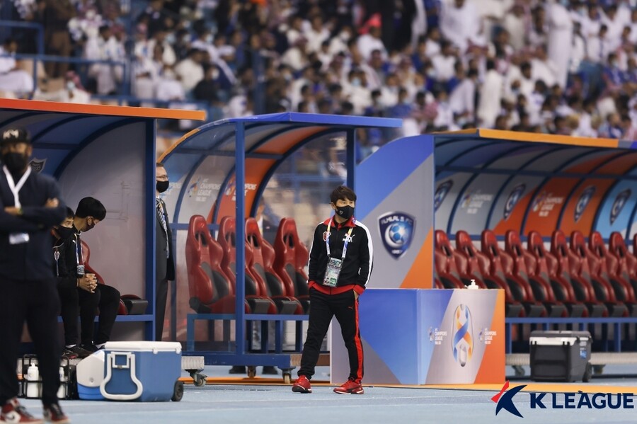 ▲ 2021년 포항이 아시아축구연맹(AFC) 챔피언스리그(ACL) 결승전을 밟았지만 아쉬운 준우승이었다. 팀을 지휘하는 김기동 감독이다 ⓒ한국프로축구연맹