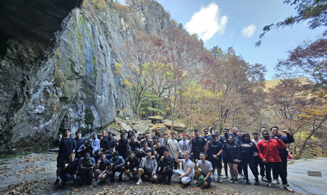 ▲ 경상북도의 한국 씨름 허브화를 꿈꾸는 구미시와 인류무형문화유산씨름진흥원은 교육 프로그램을 마친 뒤인 오는 12월 2일 경북씨름대축전을 개최한다. ⓒ 구미시