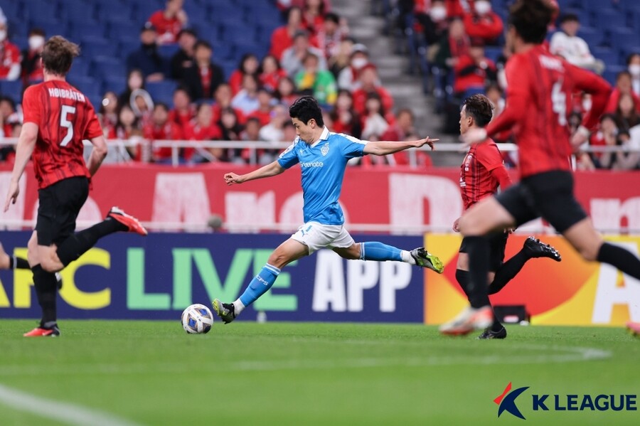 ▲ 포항 스틸러스가 지난달 24일 '2023-24시즌 AFC 챔피언스리그' J조 조별리그 3차전에서 우라와 원정길에 나섰다 ⓒ한국프로축구연맹