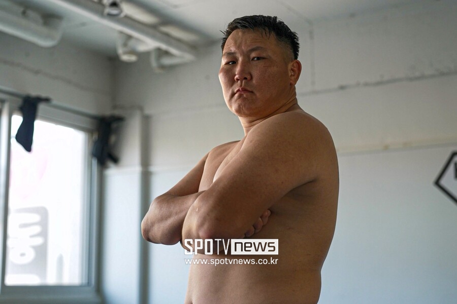 대통령 닮은 꼴?! '몽석열' 아즈자르갈, 18일 블랙컴뱃서 UFC 출신과 맞대결