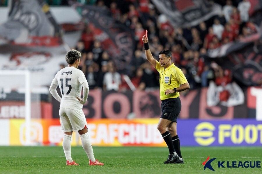 ▲ 포항 스틸러스가 우라와 레즈에 2-1로 승리하며 아시아 축구연맹 챔피언스리그 16강 앞으로 향했다. ⓒ한국프로축구연맹