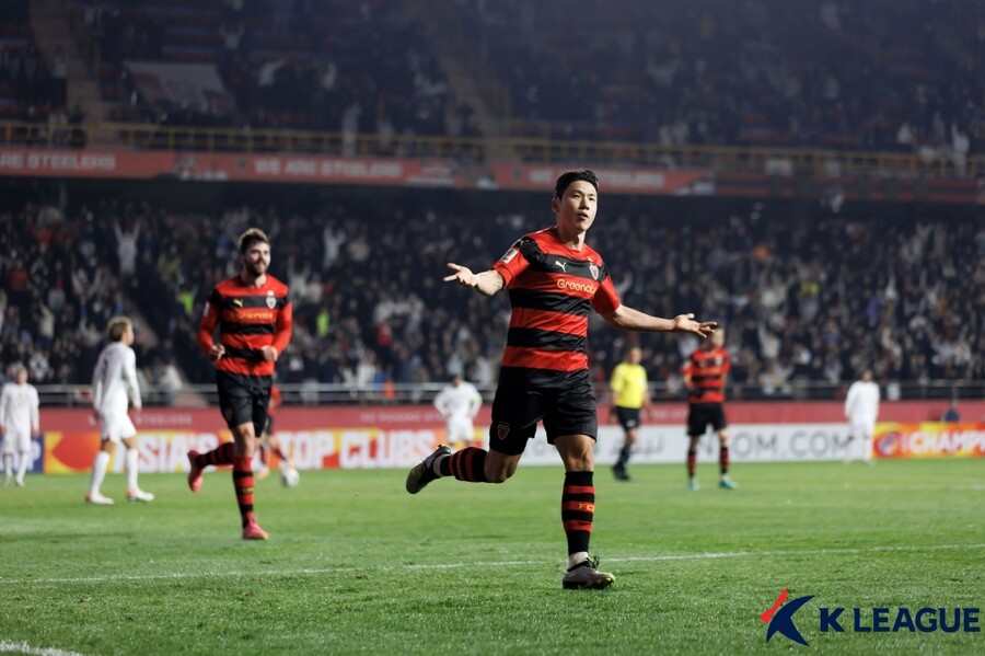 ▲ 우라와 레즈에 2-1로 승리한 포항 스틸러스. ⓒ한국프로축구연맹