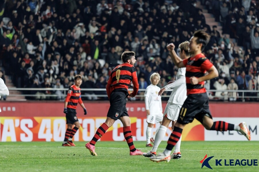 ▲ 포항 스틸러스가 우라와 레즈에 2-1로 이기면서 4전 전승을 달렸다. ⓒ한국프로축구연맹