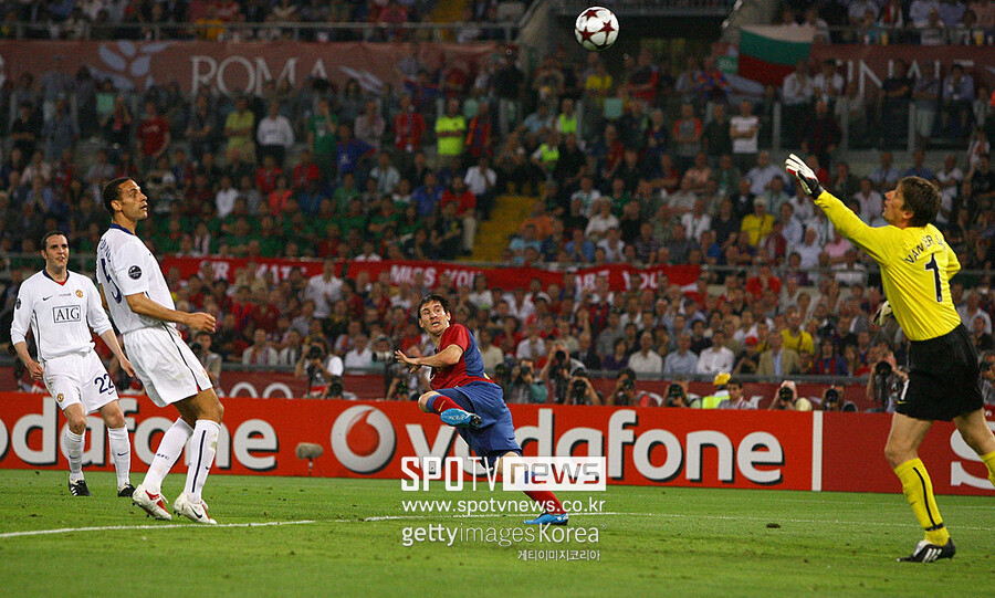 ▲ 2008-09 UCL 결승전에서 득점하는 메시