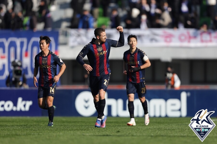 ▲ 전반전 선제골을 넣은 우고 고메스. K리그 데뷔골. ⓒ한국프로축구연맹