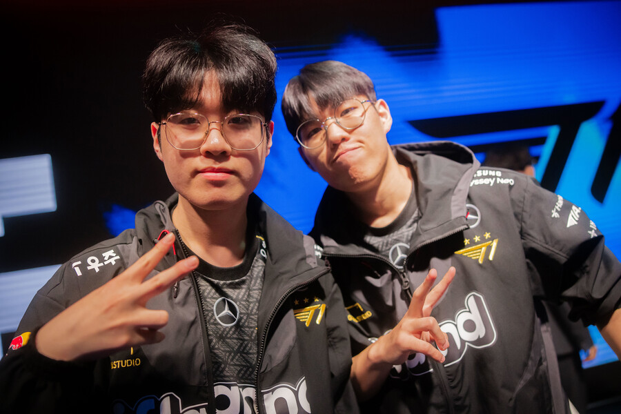 제우스 앞세운 T1, 징동 제압하고 롤드컵 4강 1세트 선취