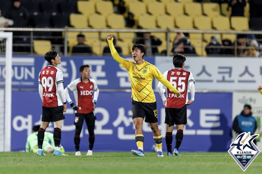 ▲ 전남이 우승을 노린 부산에 고춧가루를 뿌렸다 ⓒ 한국프로축구연맹