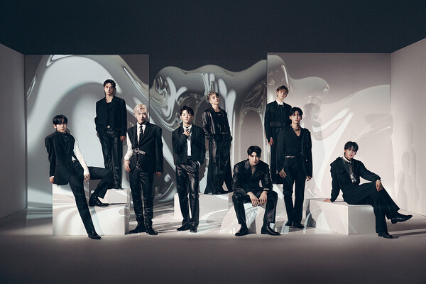 제로베이스원, 데뷔 4개월만에 쓴 대기록…2연속 더블밀리언셀러