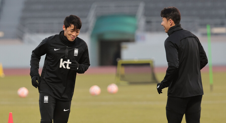 ▲ 축구대표팀에서 재회한 손흥민과 황희찬. ⓒ연합뉴스