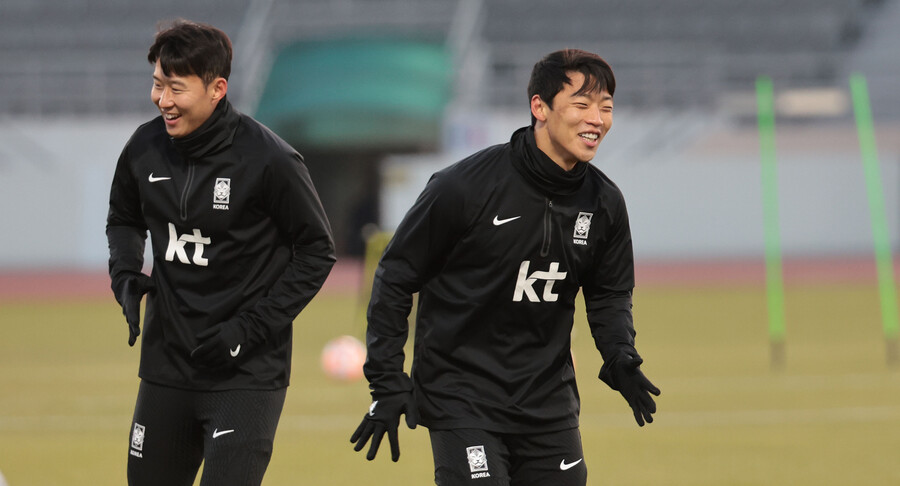 ▲ 손흥민, 황희찬 등 축구대표팀이 13일 목동종합운동장에 모여 훈련했다. ⓒ연합뉴스