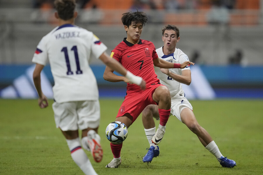 ▲ U-17 축구 대표팀이 프랑스를 상대한다. ⓒ연합뉴스/AP